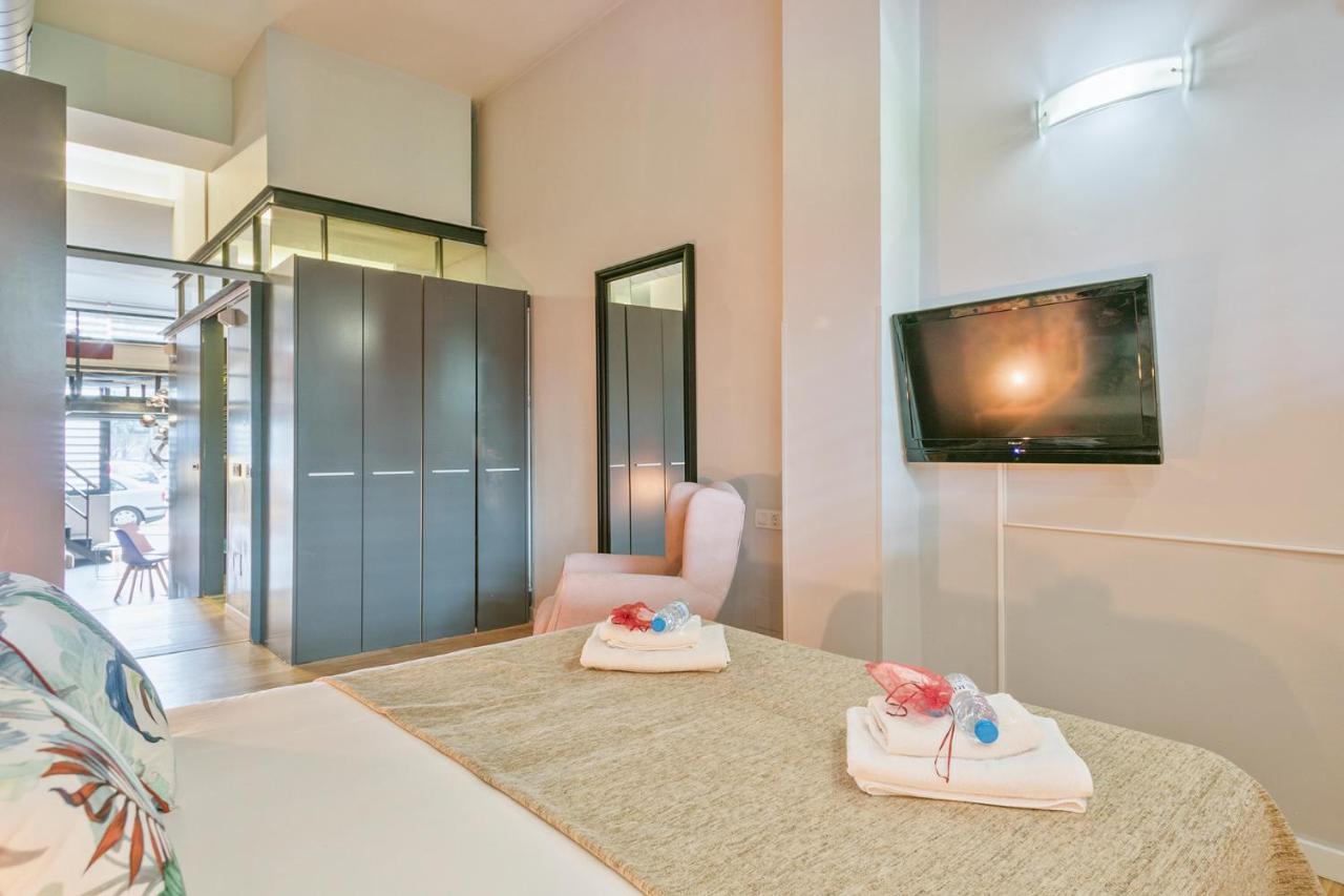 דירות ברצלונה Alcam Loft Les Corts מראה חיצוני תמונה